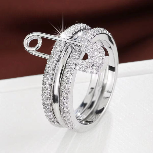 Luxury-lite three-color ring that can be detached. Women's personalized micro-set zirconia brooch finger ring accessory.